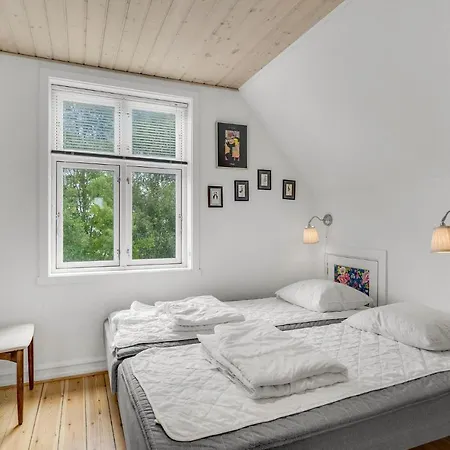 Six-bedroom In Tatil Evi